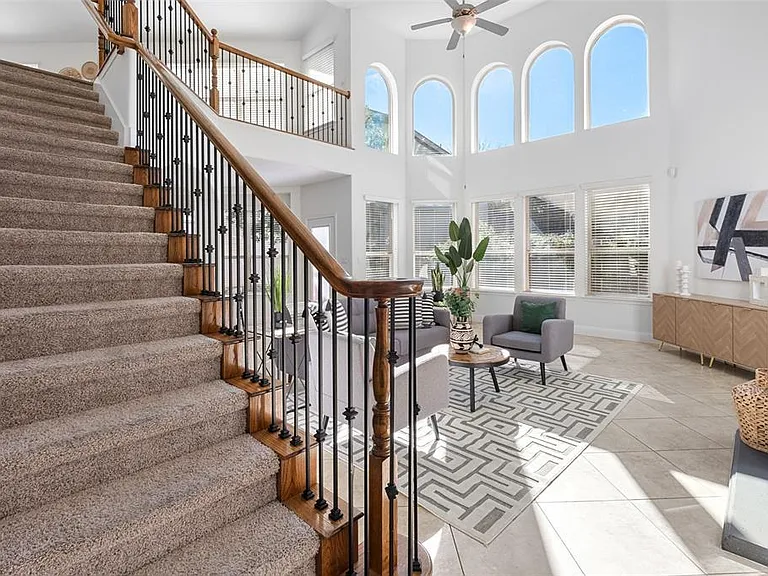 15201 Joseph Dr — Photo 22