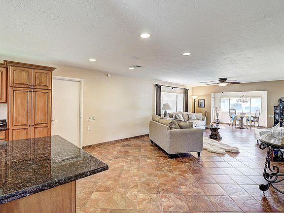 3rd image of 92 Leisure World