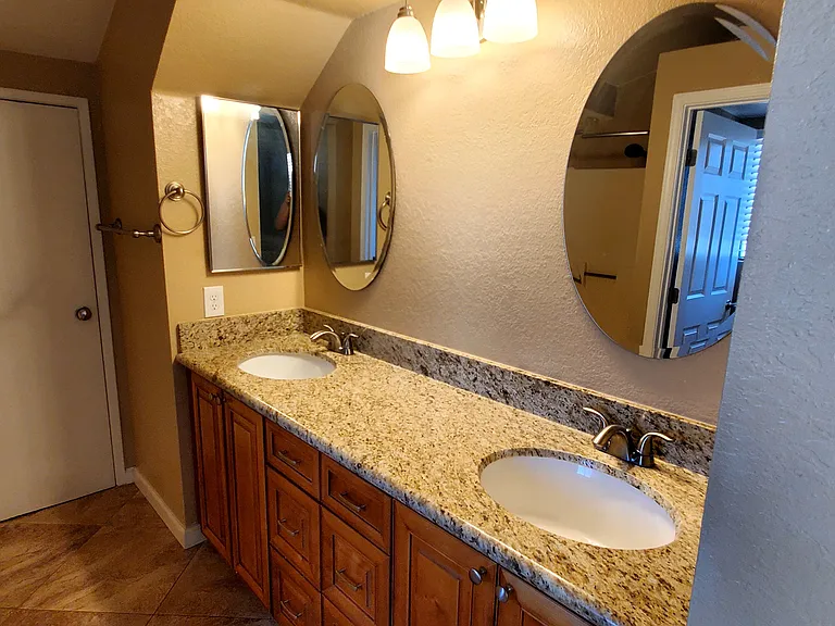 3118 W Avenue J4 — Photo 15