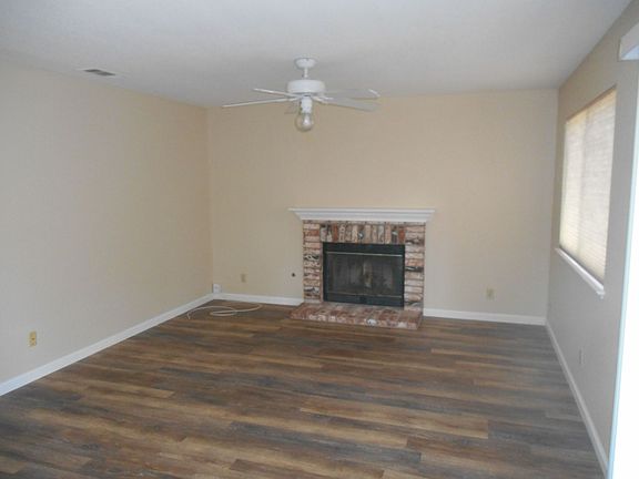 3rd image of 1187 Notre Dame Cir
