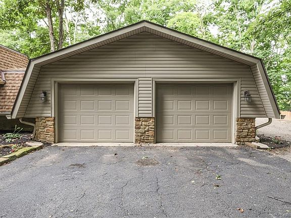 3rd image of 8870 E County Road 550 N