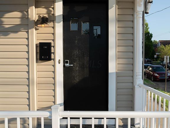 5th image of 1083-1085 E Long St