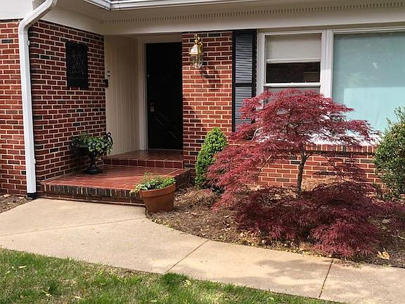 3rd image of 200 Giddings Ave