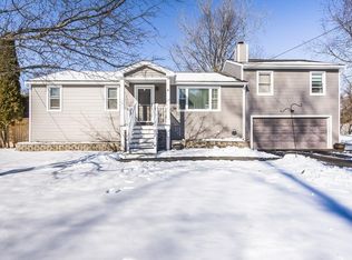 6 Livingstone Ave, Westfield, MA 01085