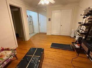 One Bedroom in Downtown Arlington Heights, Walk to Metra, Great Location!!, Arlington Heights, IL 60004