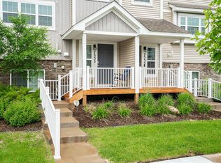 7533 Woods Edge Blvd, Lino Lakes, MN 55014