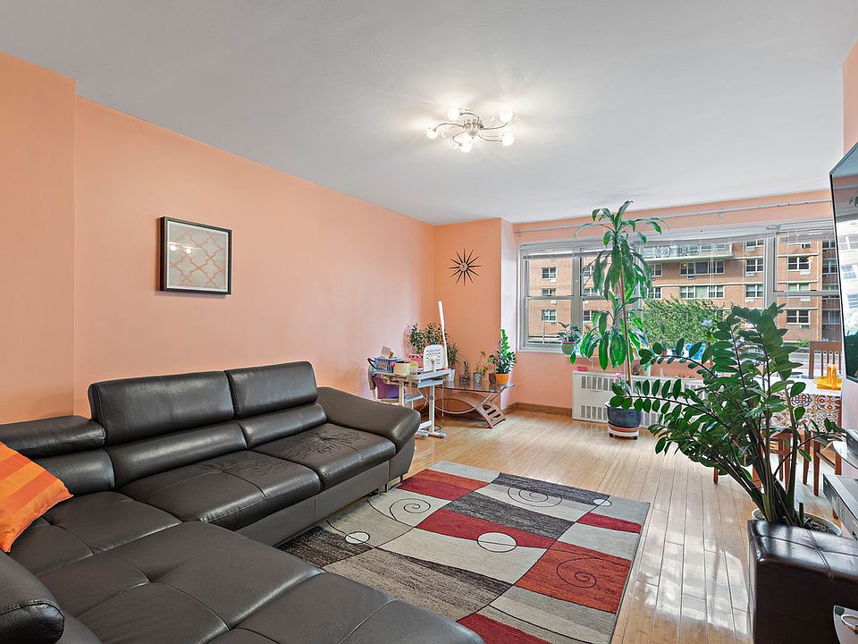 1st image of 2928 W 5th St APT 2D