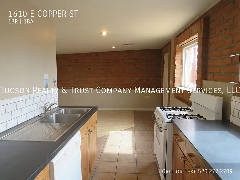 1610 E Copper St — Photo 15