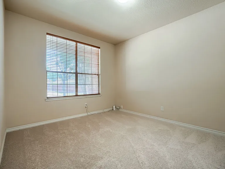 6517 Renewal Rd — Photo 16