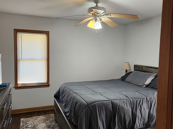 3rd image of 228 Dakota St #228