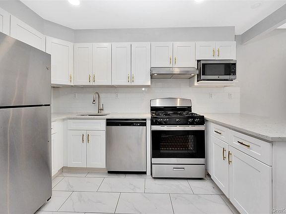 4th image of 14836 89th Ave #7B