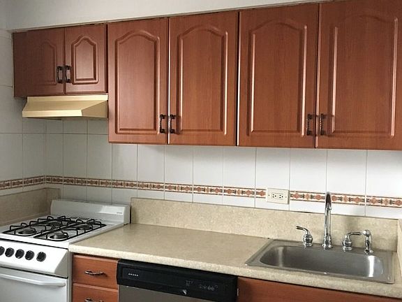5th image of 6115 97th St APT 12E