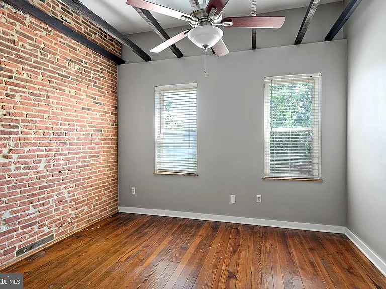 2228 Essex St #1 — Photo 11