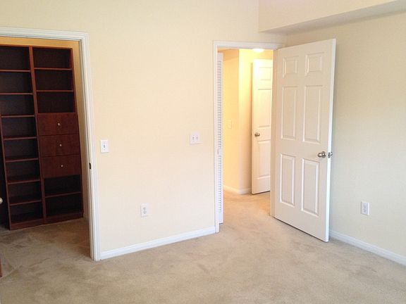 5th image of 12403 Bristol Ln