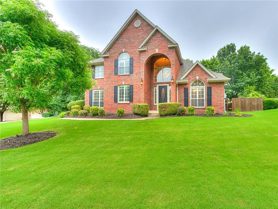 2nd image of 2540 Hunt Club Ct