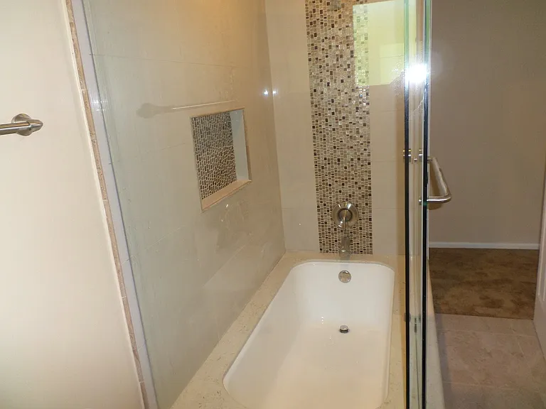 1209 N Riedel Ave — Photo 4