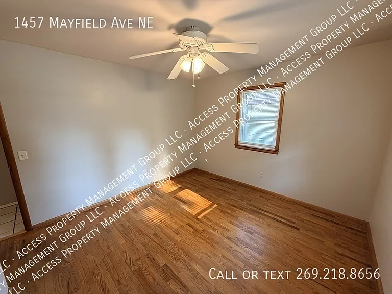 1457 Mayfield Ave NE — Photo 15
