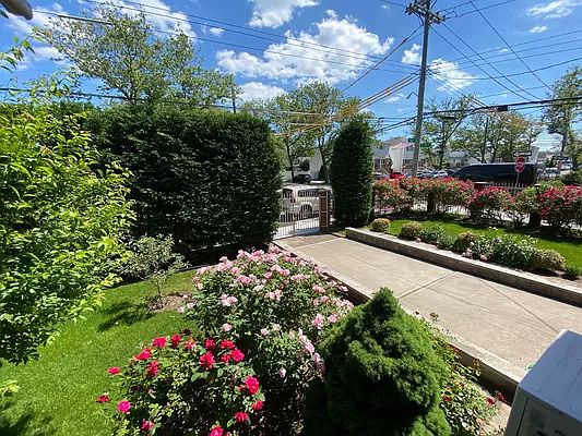 5th image of 7103 Avenue V