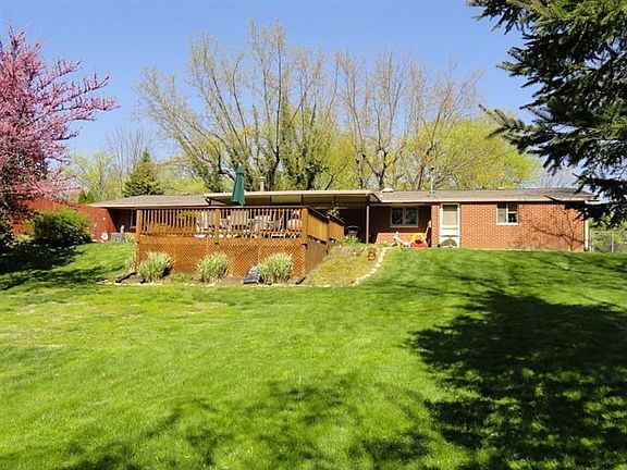 3rd image of 2275 S Linda Dr