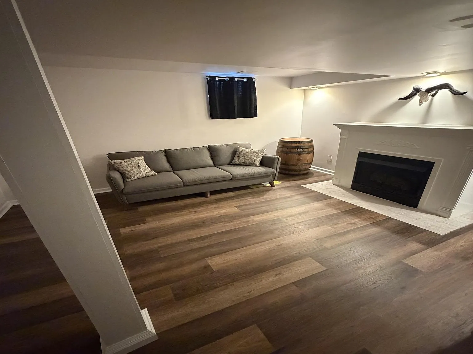 3 bed, 2.5 bath, 1728 sqft, $2,995 — Photo 2