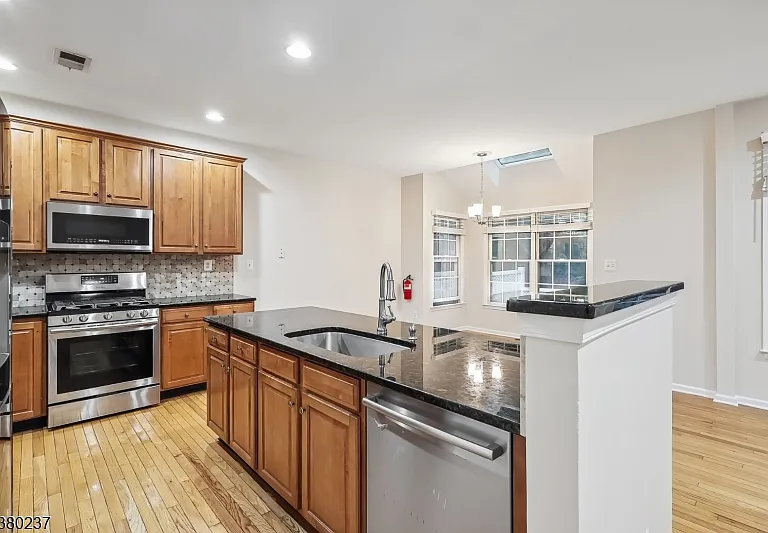 91 Patriot Hill Dr — Photo 6