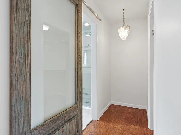2063 Village Ln — Photo 10