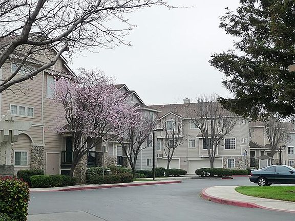 2nd image of 1837 Northwest Cir