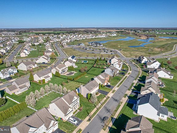 4th image of 31 W Kilts Ln