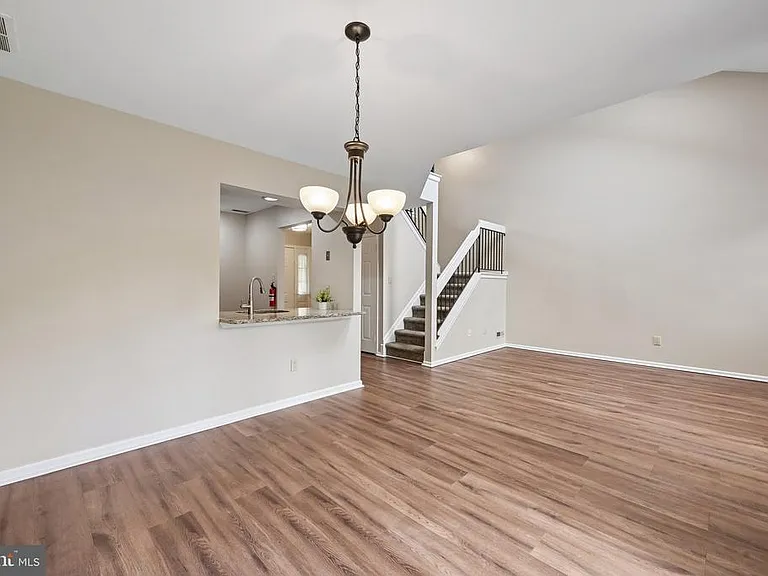9 Miniver Ct — Photo 12