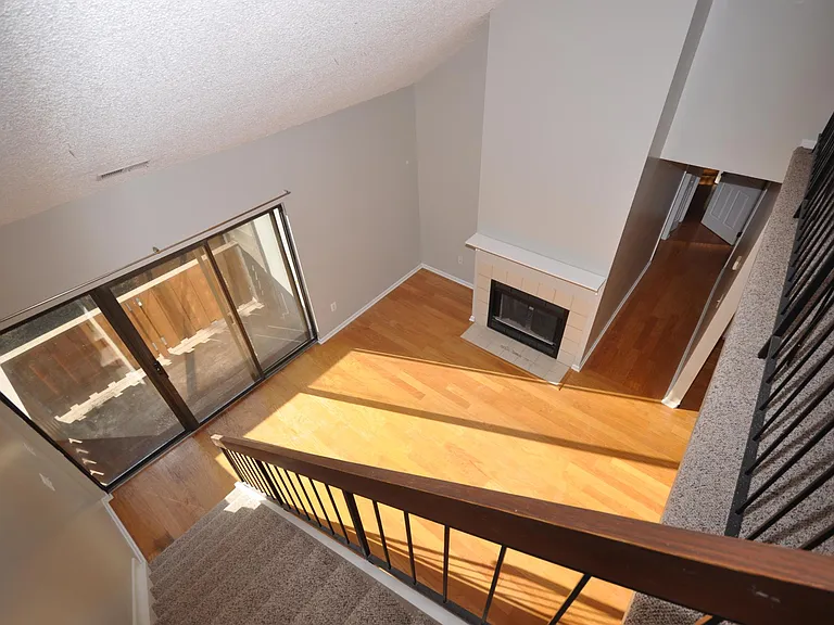 8020 Tamarron Dr — Photo 23