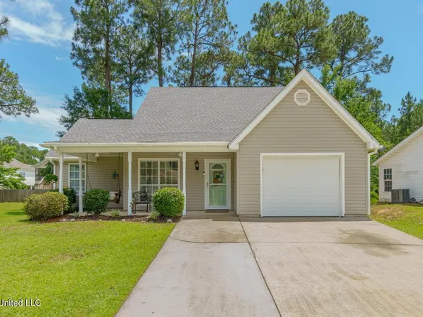 492 Royal Oak Dr, Pass Christian, MS 39571