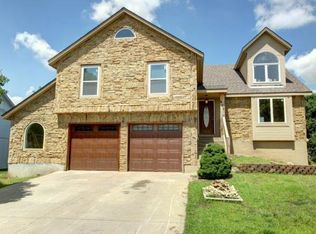 400 SW Seagull St, Lees Summit, MO 64082