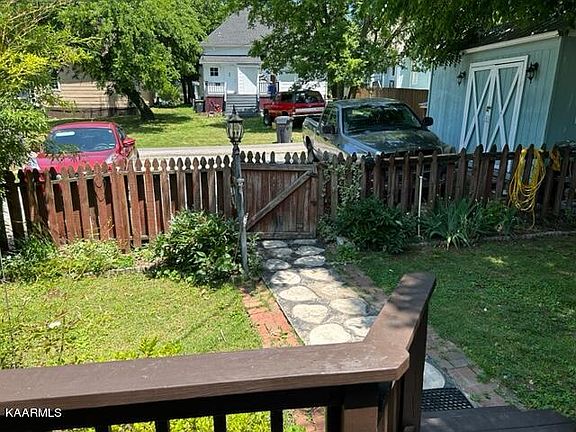 5th image of 1633 Jefferson Ave