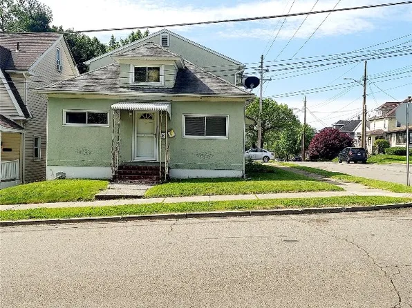 1800 Witherill St, Endicott, NY 13760