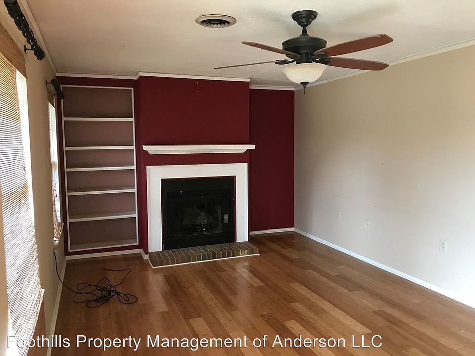 2nd image of 1915 E Calhoun St