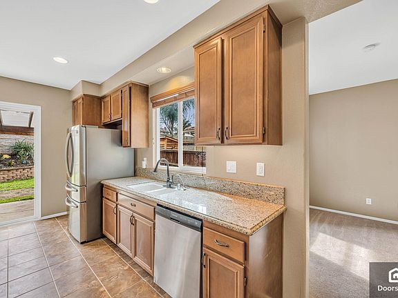 5th image of 31423 McCartney Dr