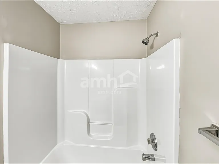 119 Crestwood Ln — Photo 20