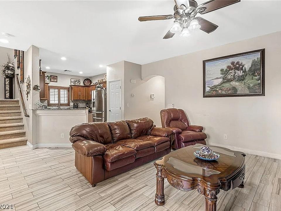 1st image of 9510 Vega Carpio Ave