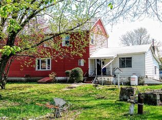 303 Colonial Ave, Mount Carmel, PA 17851