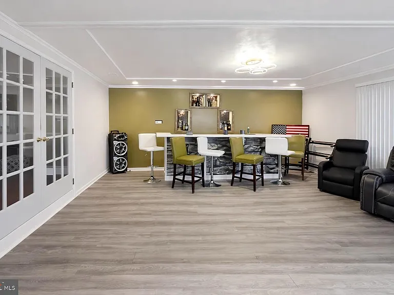 610 Ogden Dr — Photo 14