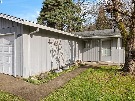 4th image of 16808 SE Berghammer St