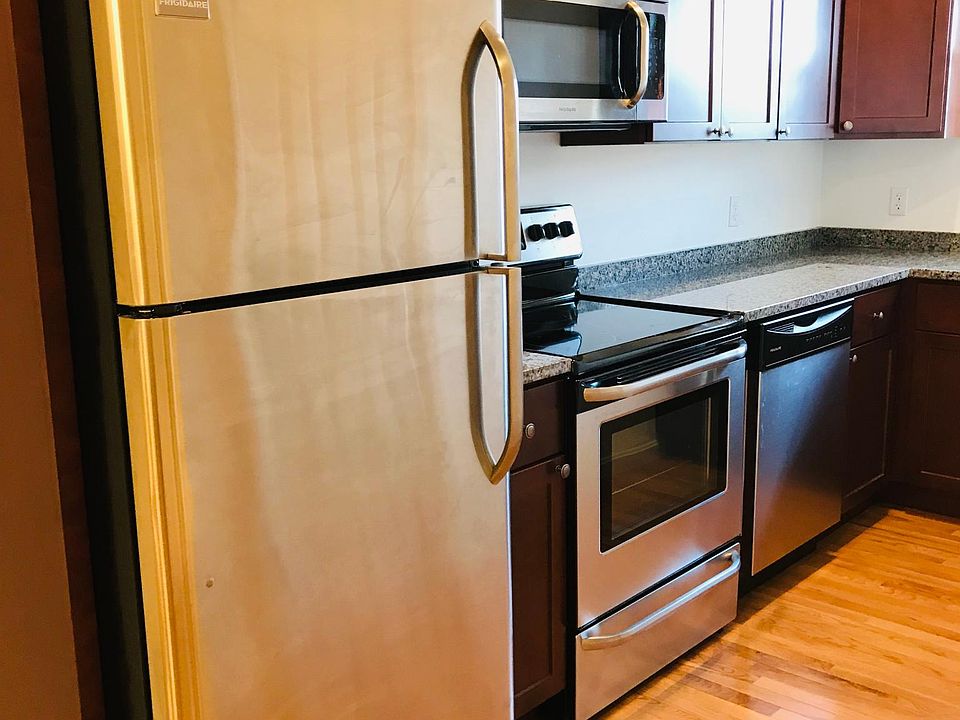 1st image of 1028 Poquonnock Rd APT 7