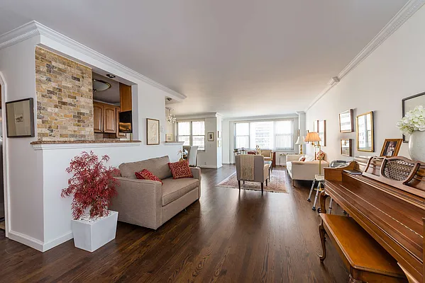 Sold by SBNY RE | media 1