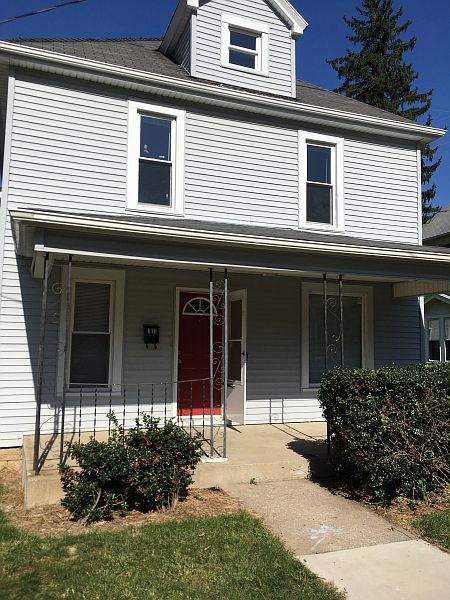 1st image of 618 Evergreen St