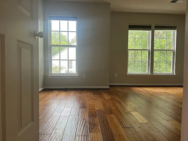 10394 Alexander Martin Ave — Photo 19