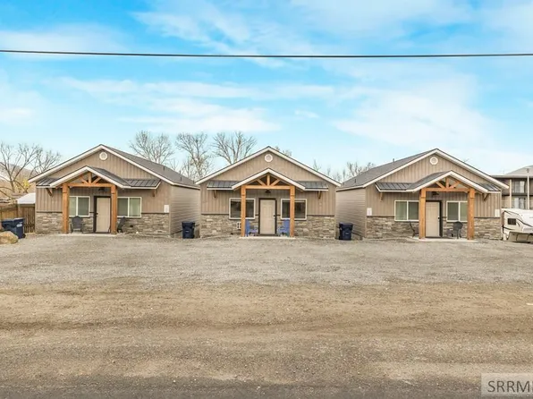 315 Riverfront Dr, Salmon, ID 83467