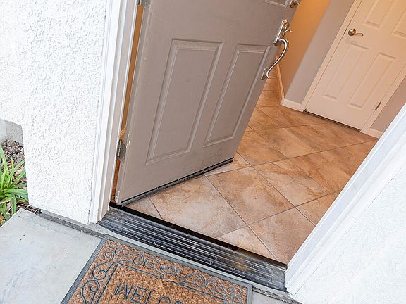 5th image of 1526 N Volterra Ct