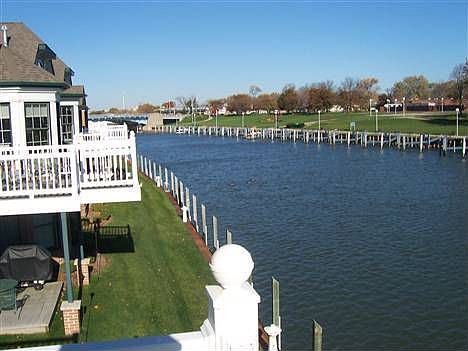 3rd image of 939 Dockside Dr