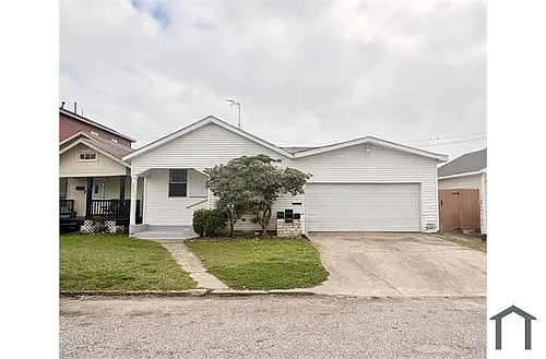 5013 Avenue M Photo 1