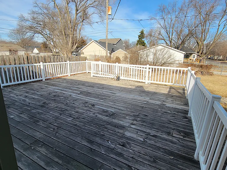 2348 E Walnut St — Photo 24